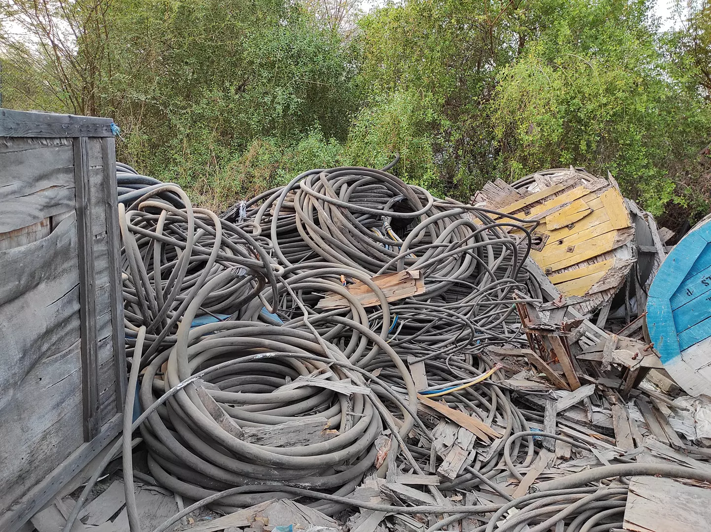 Skup przewodów elektrycznych i komputerowych - szybki i wygodny sposób na pozbycie się niepotrzebnych kabli!
